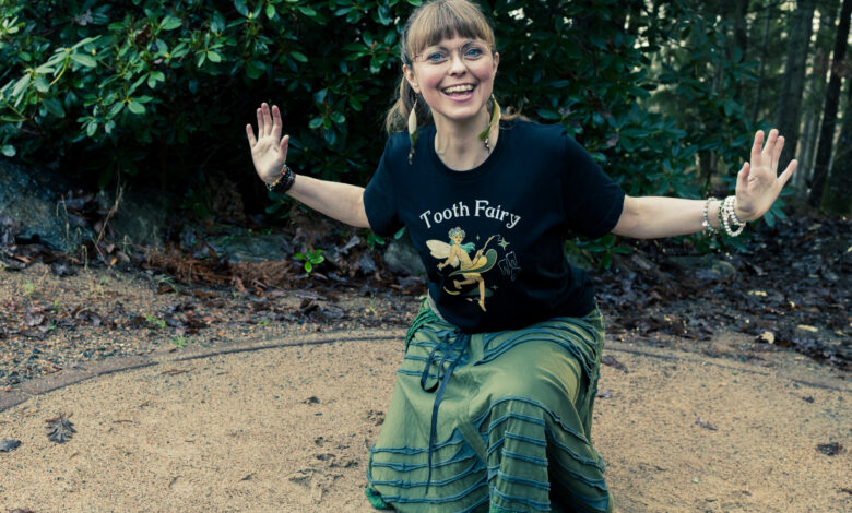 Tandsköterska Johanna Ene med Tooth Fairy T-shirt, inför Swedental och Riksstämma i Göteborg 2022.